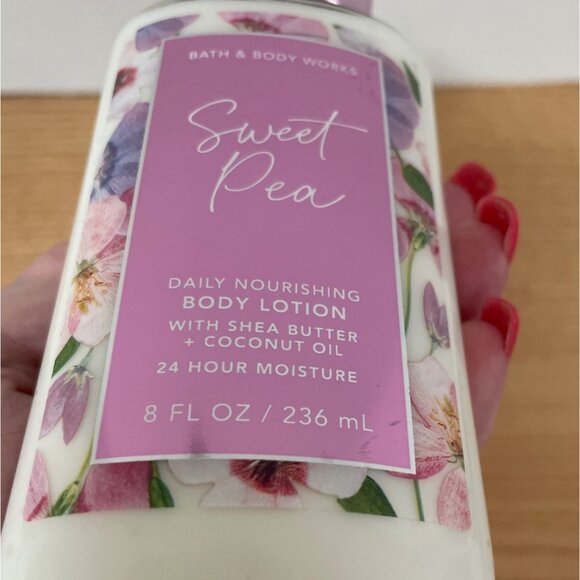 Bath and Body Works Sweet Pea Body Lotion Full Sz 8 Oz 24-Hour Moisture Retired - Picture 3 of 4